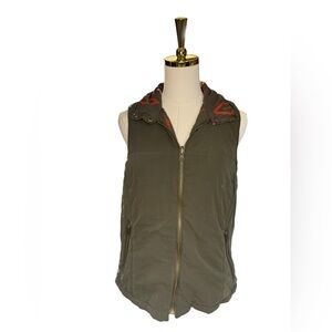 Takara Olive Green Aztec Quilted Vest Reversible with Zipper Pockets Size M